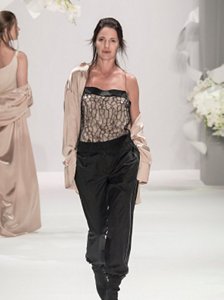 2.7_KMS-HAIR_fashion week_ThomasPuttick_runway3